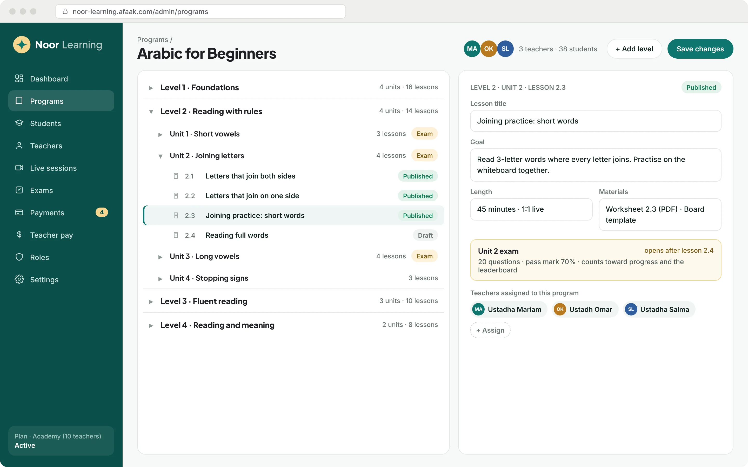 Mockup: the program builder, with levels, units and lessons and the teachers assigned to them